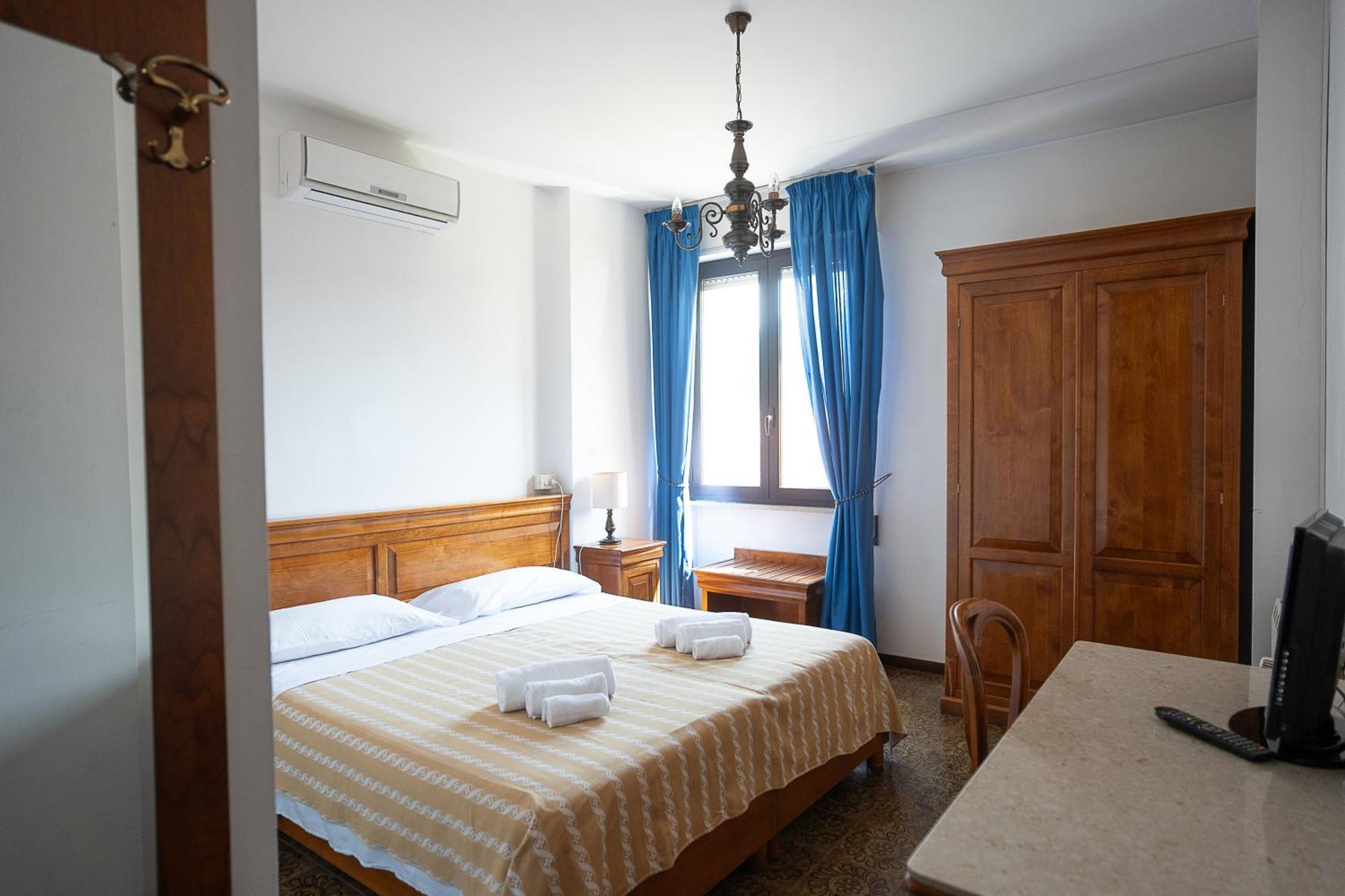 Hotel Napoleon Pontremoli Exterior photo
