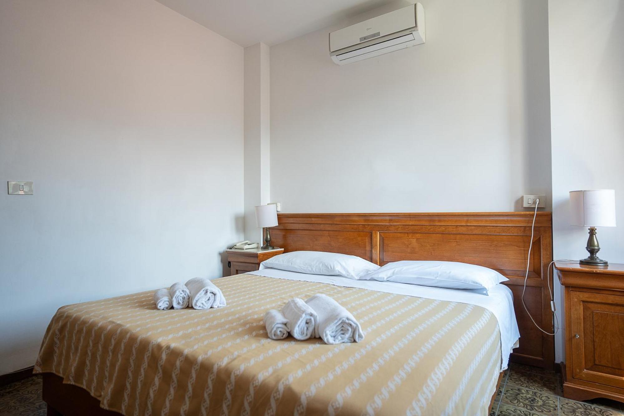 Hotel Napoleon Pontremoli Exterior photo